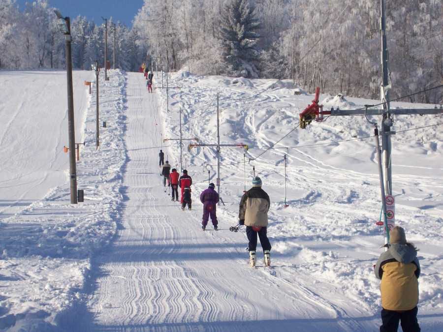 Jihočeská lyžařská střediska hlásí výborné podmínky. Dálnice pomohla návštěvnosti, Lipno láká na večerní bruslení