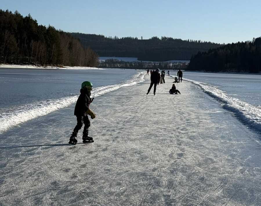 Lipno Ice Marathon hlásí rekordní zájem. Na extrémní běh po zamrzlé přehradě míří 150 závodníků