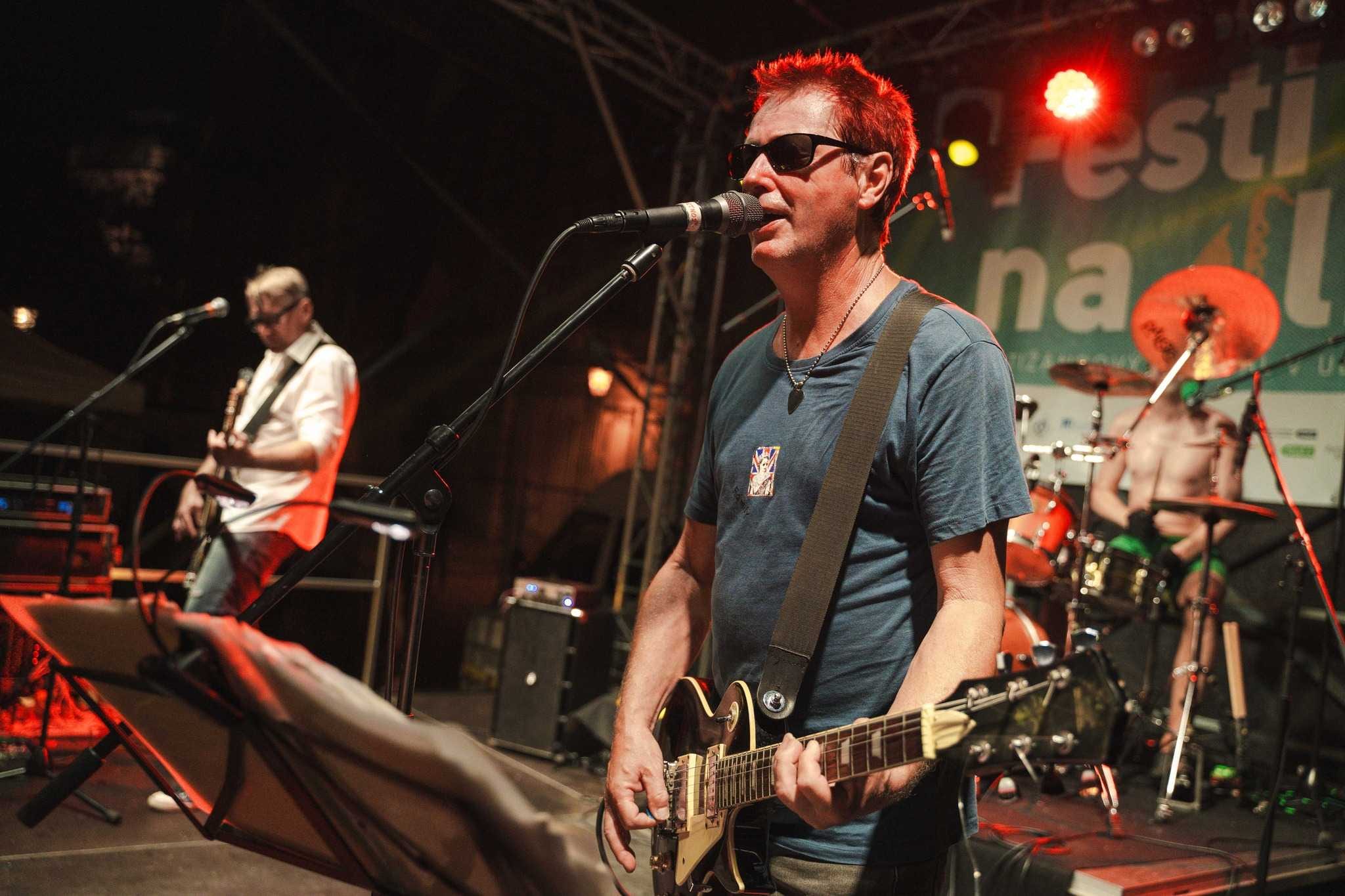 Legendární Znouzectnost vystoupí ve Starém Plzenci, zahraje i Zuby nehty